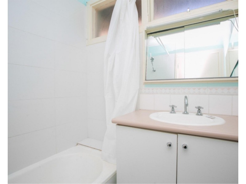 2/37 Varcoe Road, Koondoola WA 6064