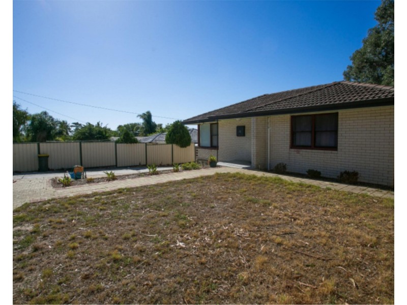 9 Woolgar Way, Lockridge WA 6054