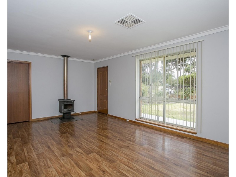 90 Dale Road, Armadale WA 6112