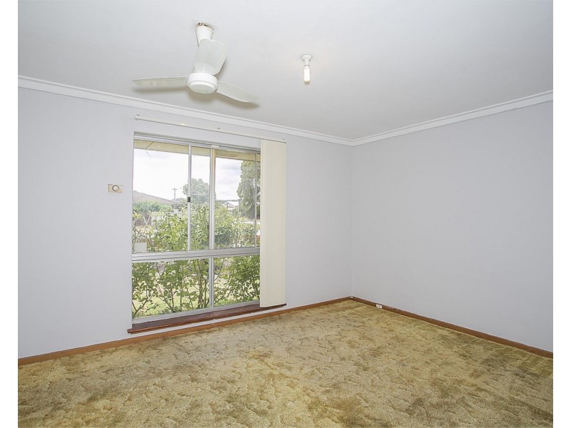 90 Dale Road, Armadale WA 6112