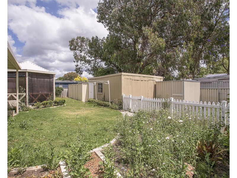 90 Dale Road, Armadale WA 6112