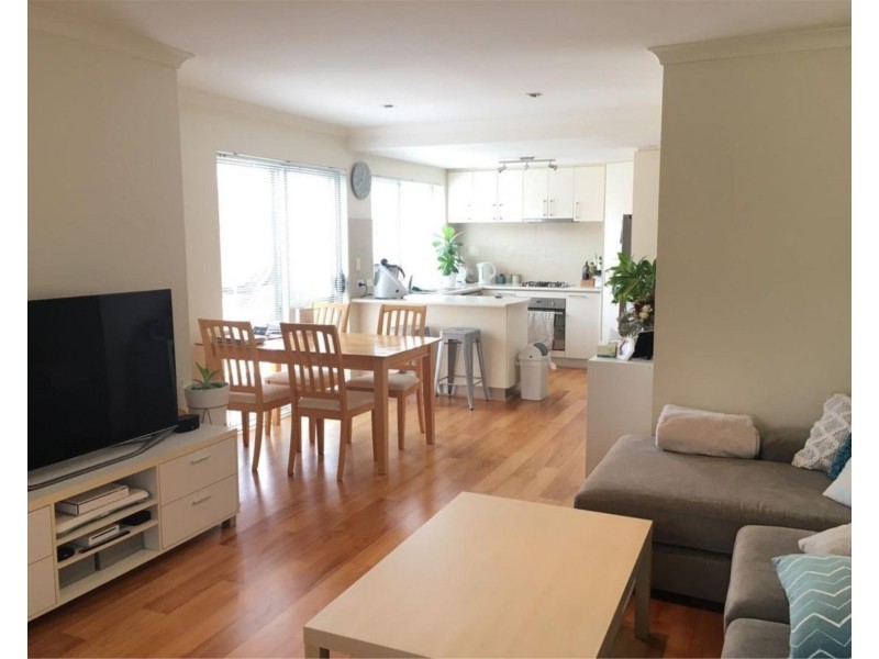 1/2 Lilacdale Road, Innaloo WA 6018