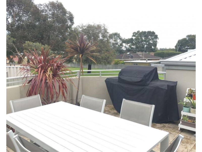 1/2 Lilacdale Road, Innaloo WA 6018