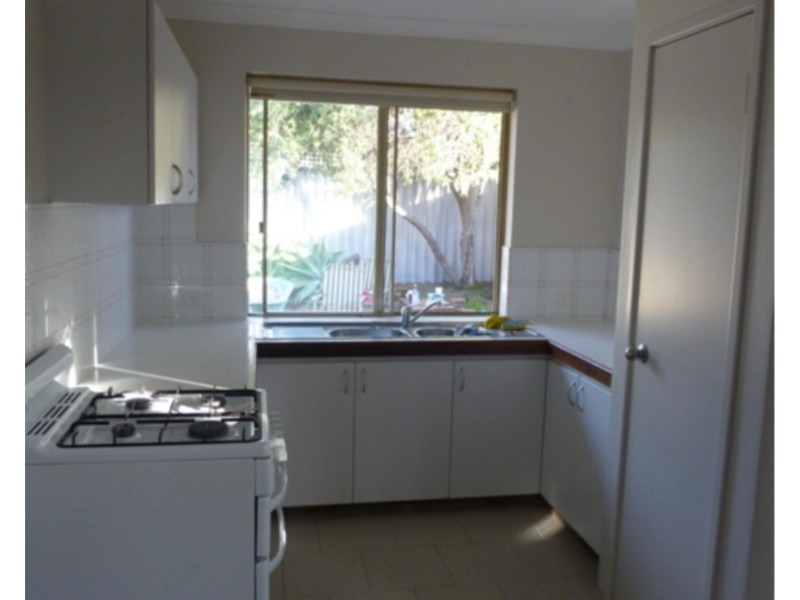 19B  Synnot View, Marangaroo WA 6064