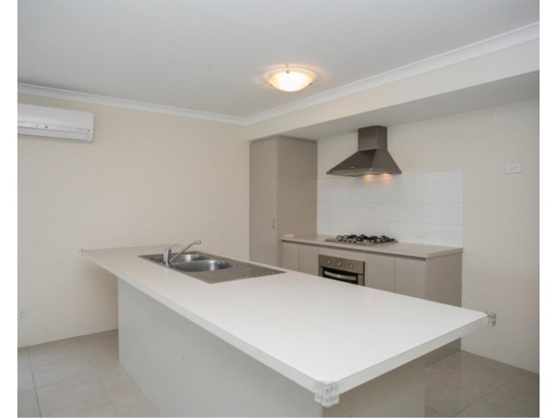 12 Summerville Boulevard, Caversham WA 6055