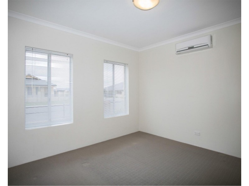 12 Summerville Boulevard, Caversham WA 6055