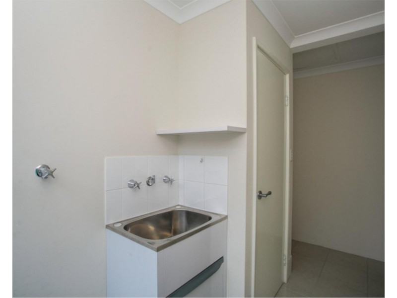 12 Summerville Boulevard, Caversham WA 6055