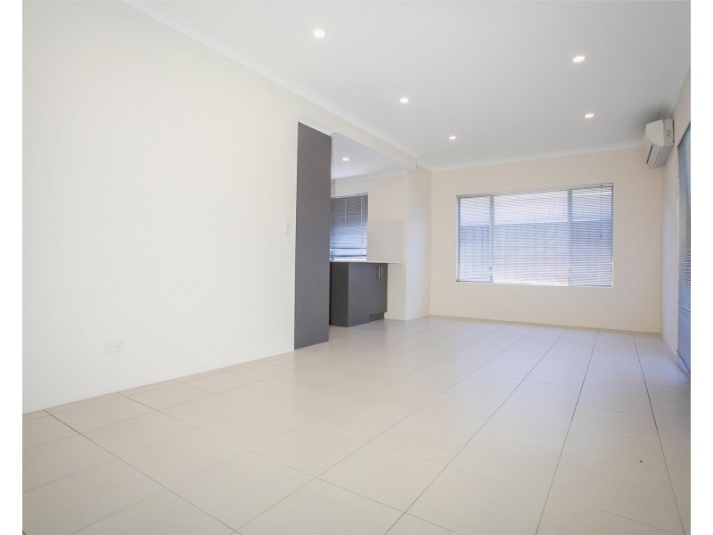 6 Donatti Retreat, Caversham WA 6055