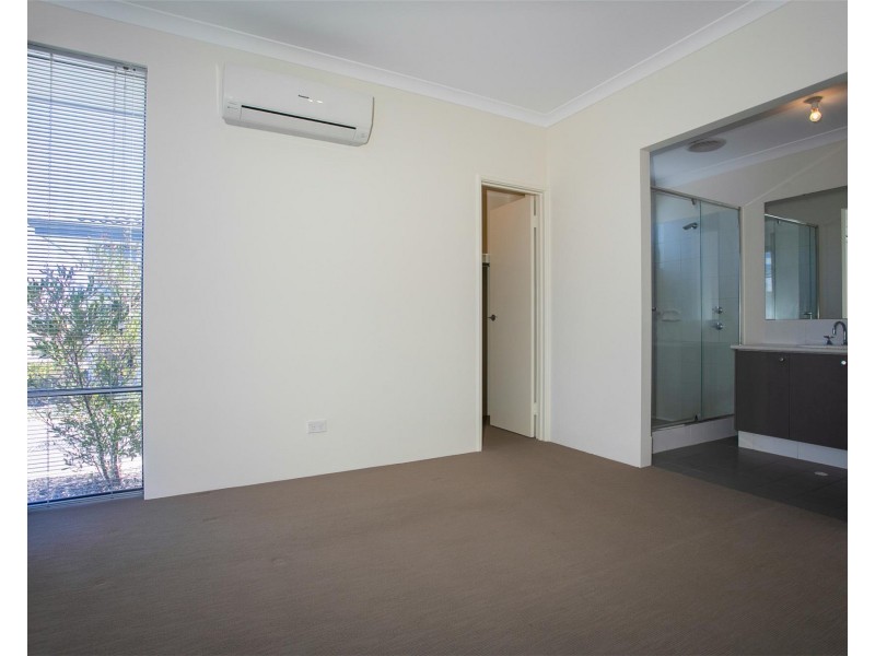 6 Donatti Retreat, Caversham WA 6055