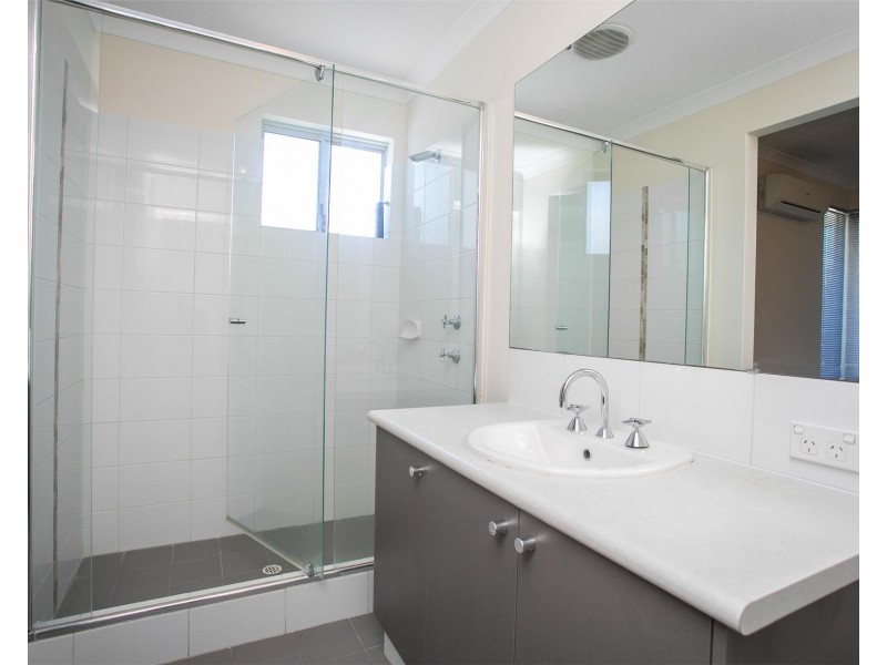 6 Donatti Retreat, Caversham WA 6055