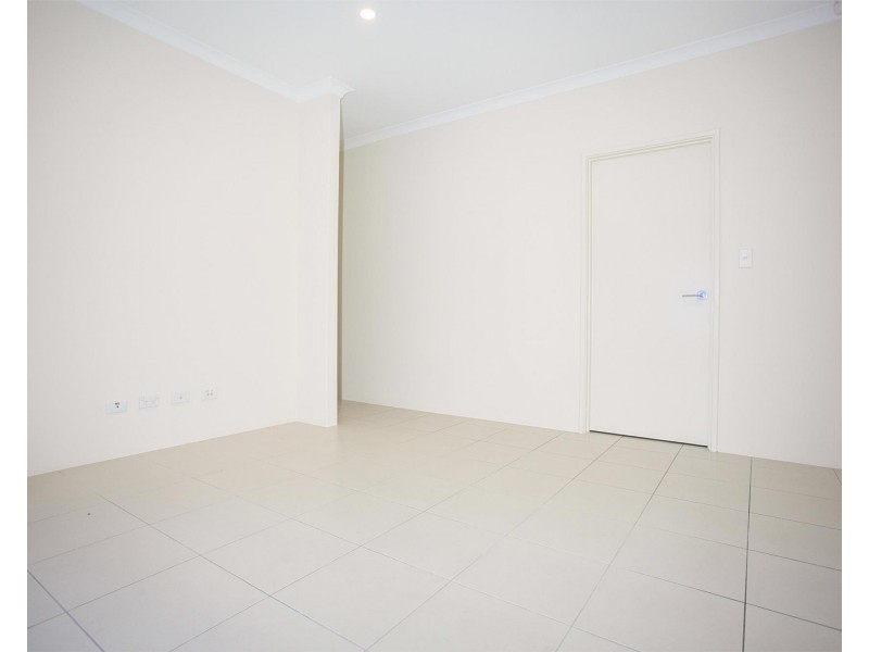 6 Donatti Retreat, Caversham WA 6055