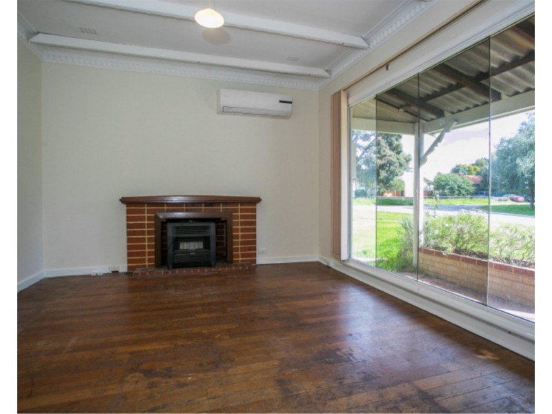 2 Kalara Way, Koongamia WA 6056