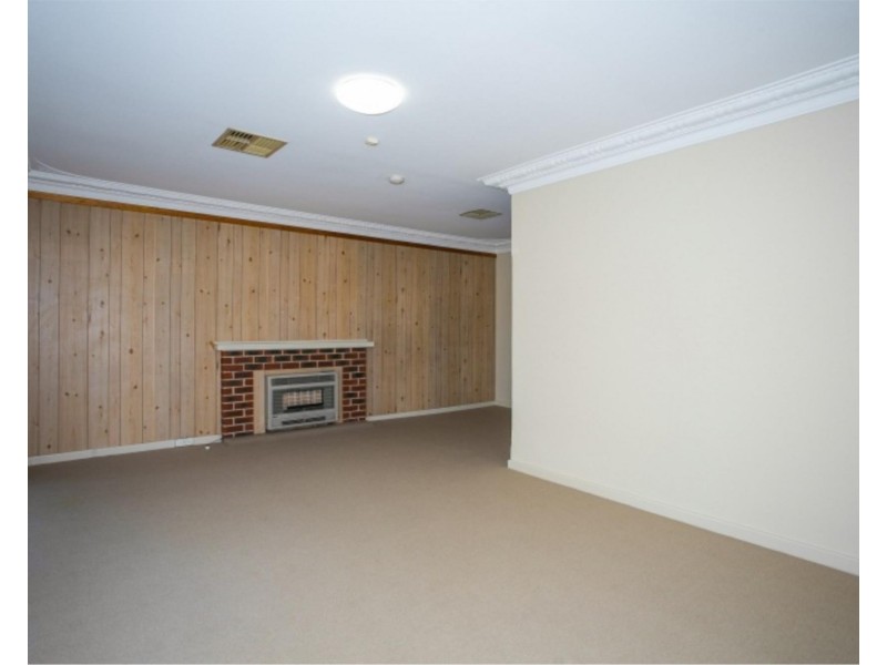 235 Flinders Street, Yokine WA 6060