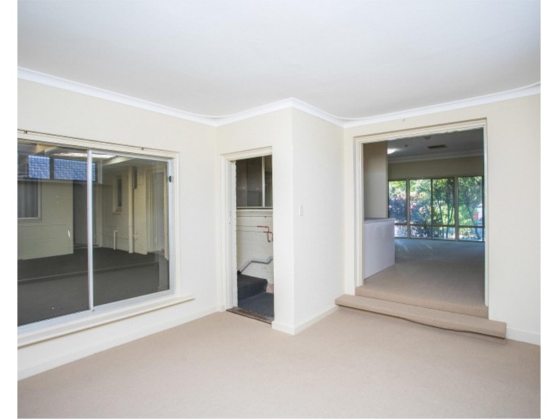 235 Flinders Street, Yokine WA 6060