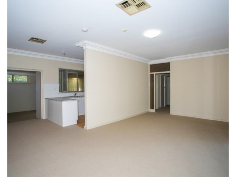 235 Flinders Street, Yokine WA 6060