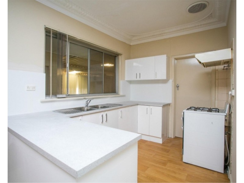 235 Flinders Street, Yokine WA 6060