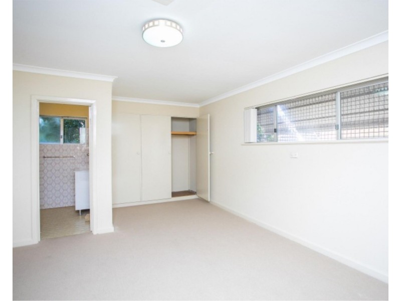 235 Flinders Street, Yokine WA 6060
