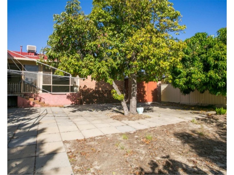 235 Flinders Street, Yokine WA 6060