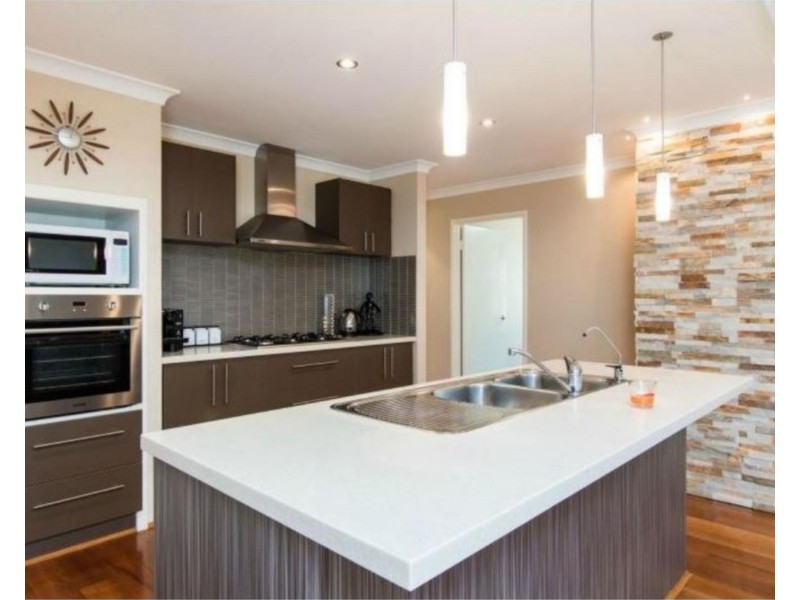 24 Cooper Street, Madeley WA 6065