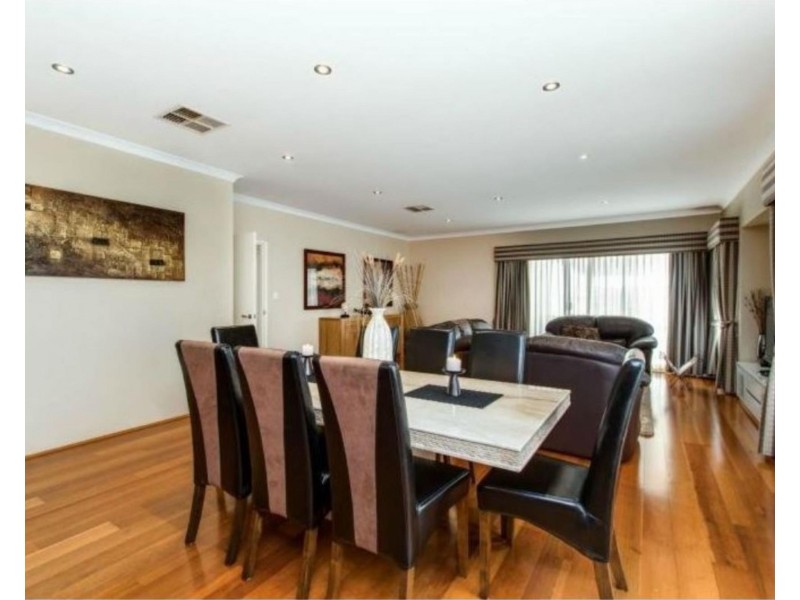 24 Cooper Street, Madeley WA 6065