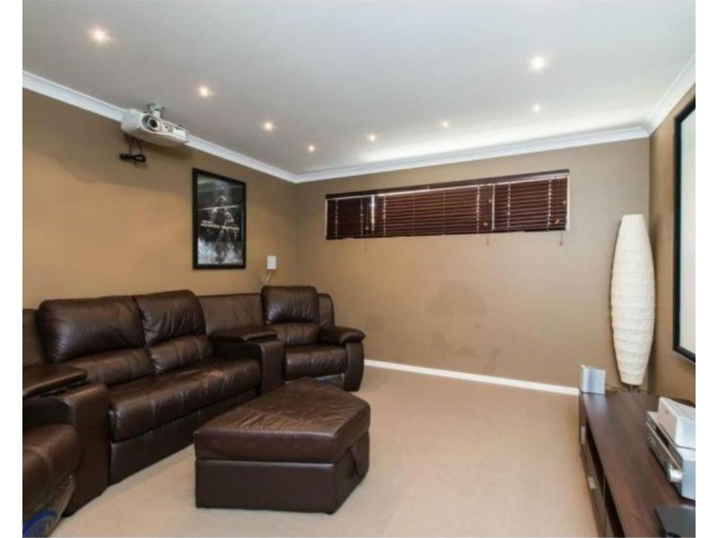 24 Cooper Street, Madeley WA 6065