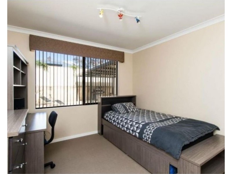 24 Cooper Street, Madeley WA 6065