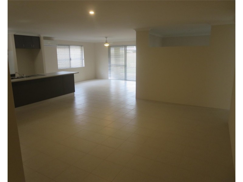 218 Shreeve Road, Canning Vale WA 6155