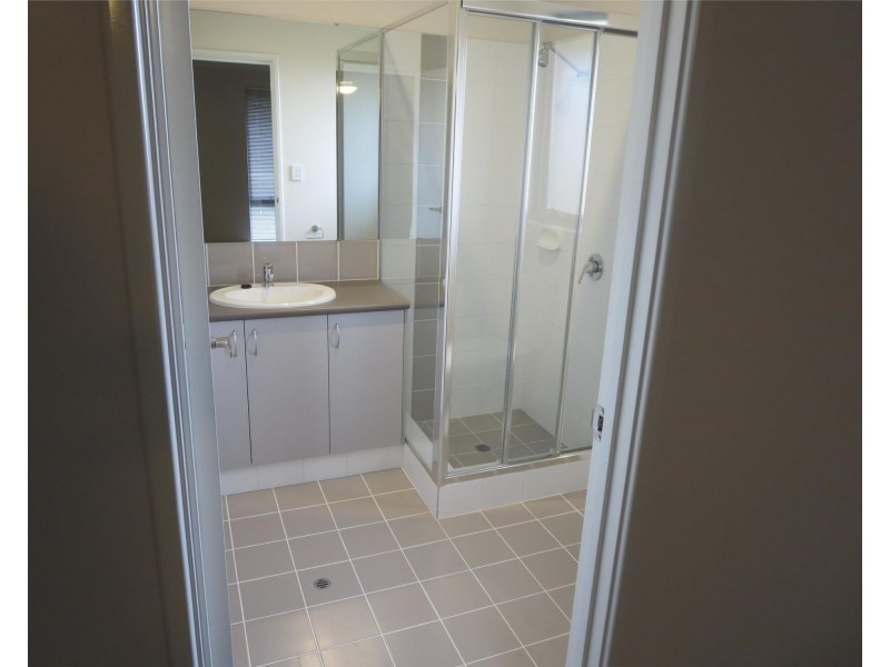 218 Shreeve Road, Canning Vale WA 6155