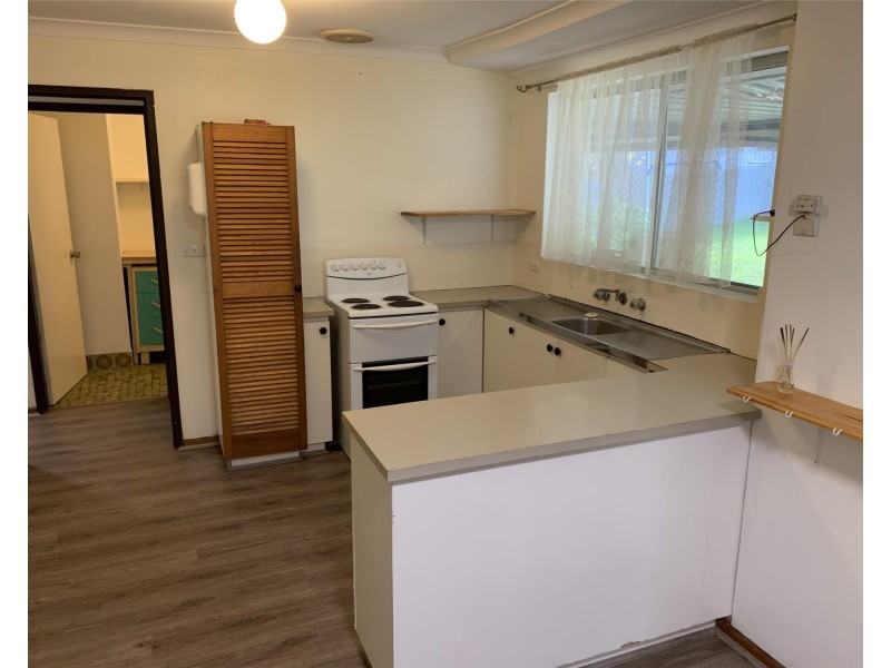 17 Abingdon Road, Swan View WA 6056