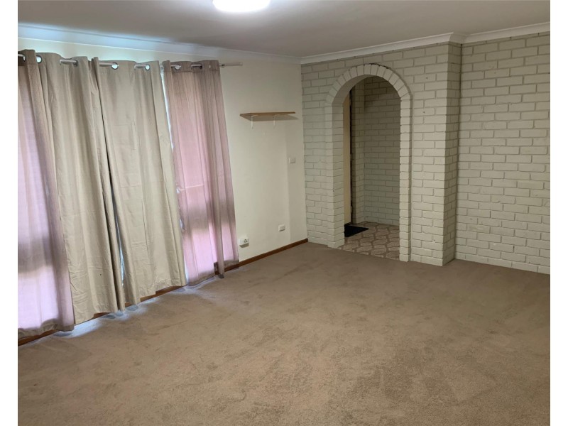 17 Abingdon Road, Swan View WA 6056
