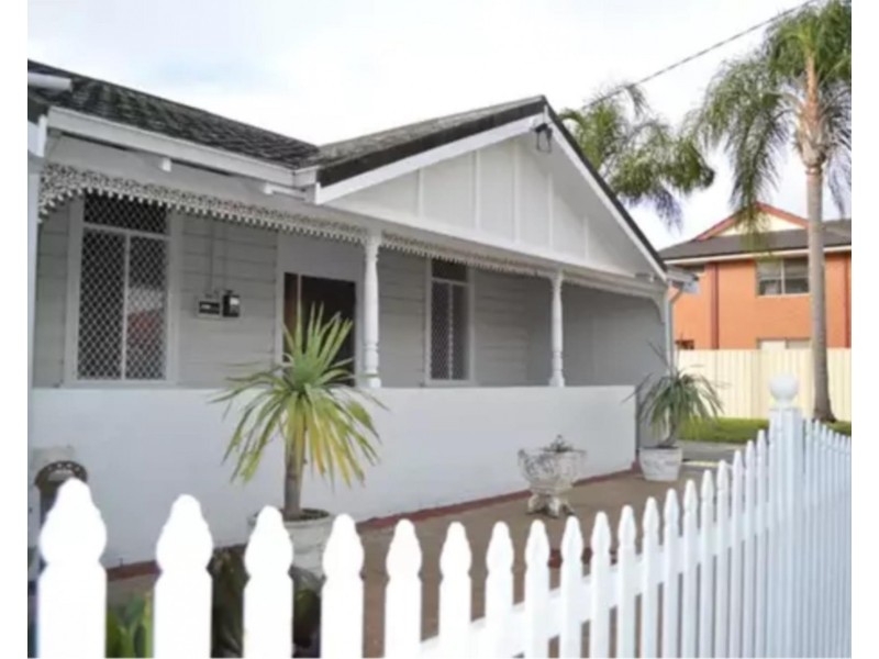 34 North Street, Midland WA 6056