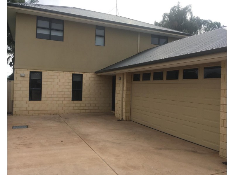 3/32 Range View Road, High Wycombe WA 6057