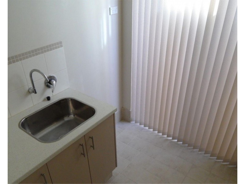 1/6 Dudley Street, Midland WA 6056