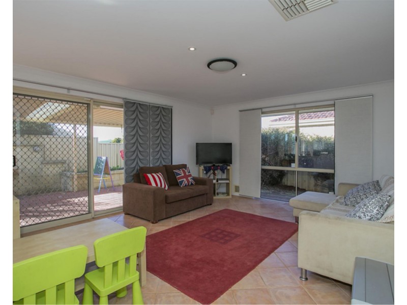 17 Bridges Rise, Kiara WA 6054