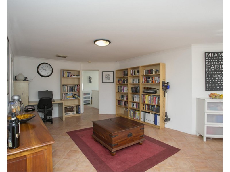 17 Bridges Rise, Kiara WA 6054