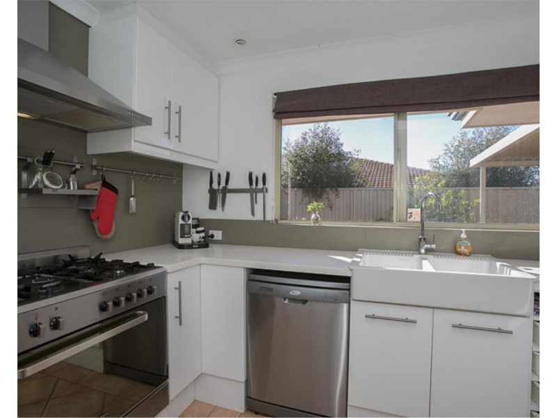 17 Bridges Rise, Kiara WA 6054