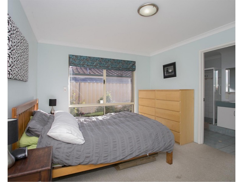 17 Bridges Rise, Kiara WA 6054