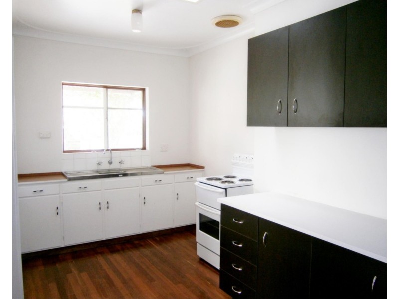 35 Lawrence Street, Bayswater WA 6053