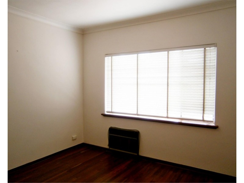 35 Lawrence Street, Bayswater WA 6053