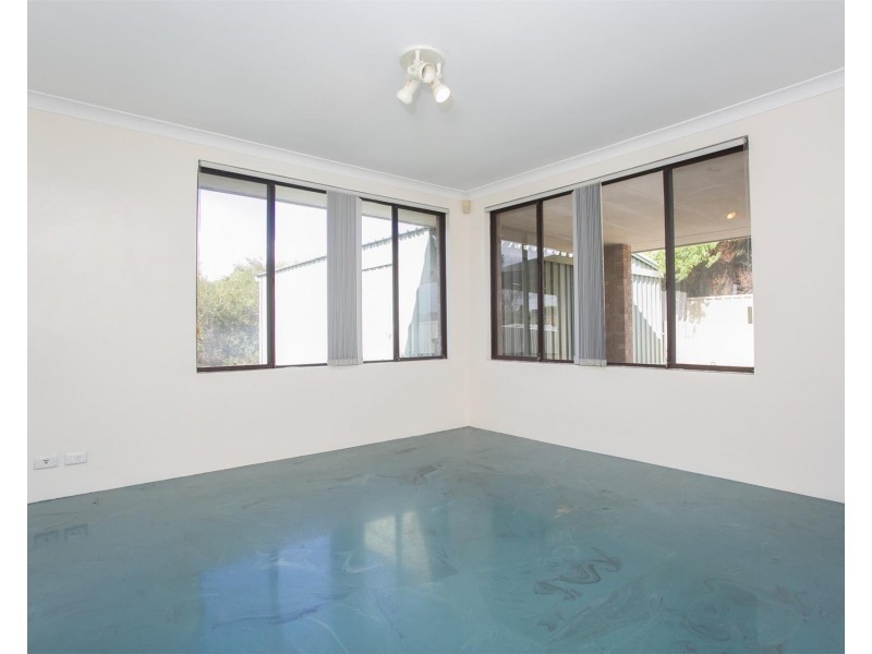 16 Salisbury Road, Beechboro WA 6063