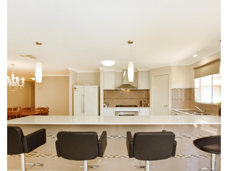31 Barbarossa Drive, Caversham WA 6055