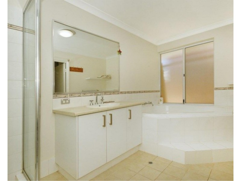 31 Barbarossa Drive, Caversham WA 6055