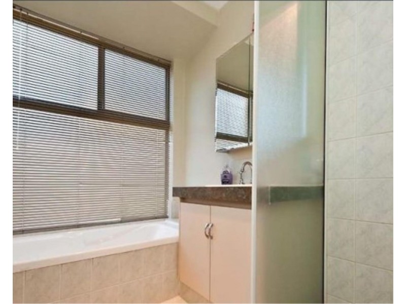 16 Bremer Court, Jane Brook WA 6056