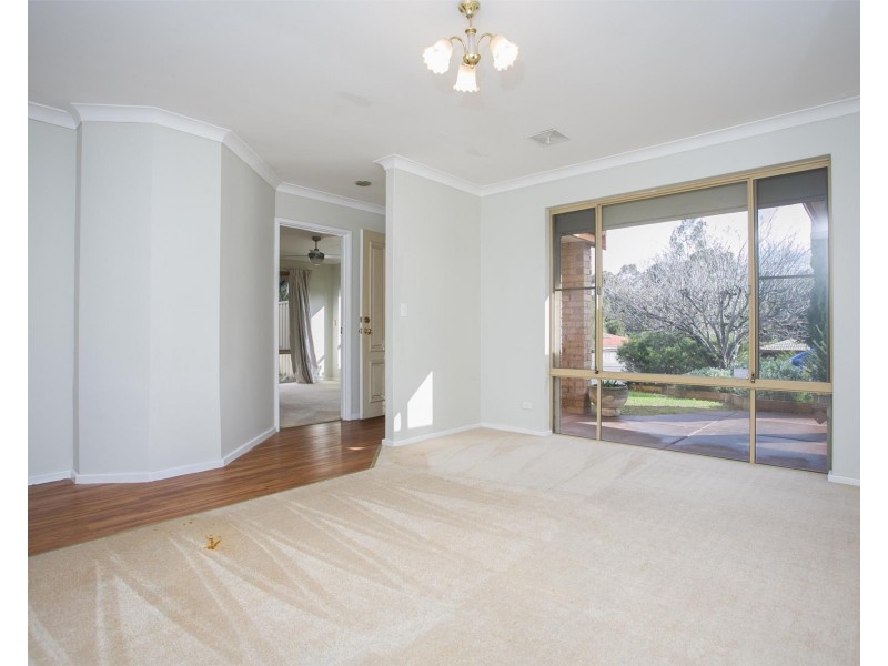 175 Blackadder Road, Swan View WA 6056