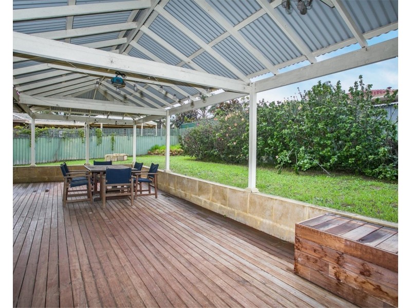 175 Blackadder Road, Swan View WA 6056