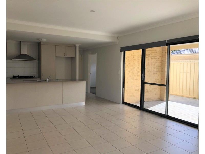 1/6 Classic Rise, Pearsall WA 6065