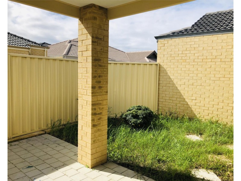 1/6 Classic Rise, Pearsall WA 6065