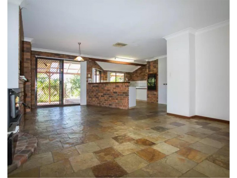 84 Fergusson Close, West Swan WA 6055