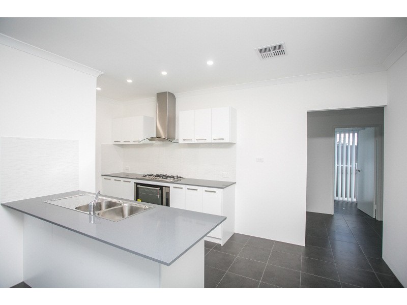 2/12 Chireton Place, Beechboro WA 6063
