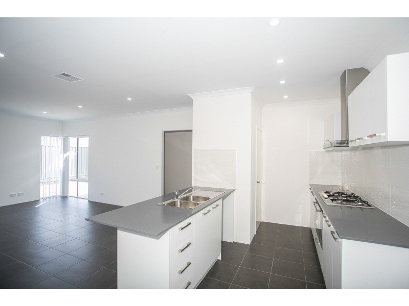 2/12 Chireton Place, Beechboro WA 6063